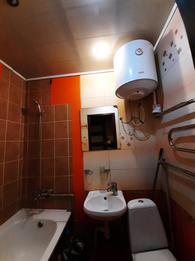 1 Комн Кв Остановка Дворец Спорта Строитель, Рядом С Улицей Химиков Tjerkasy Exteriör bild